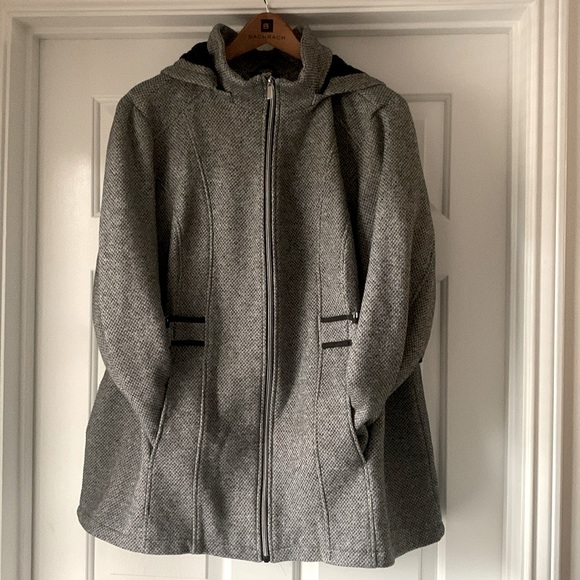 INTL d.e.t.a.i.l.s Women's Hooded Fashion Fleece Coat Jacket - Picture 2 of 16